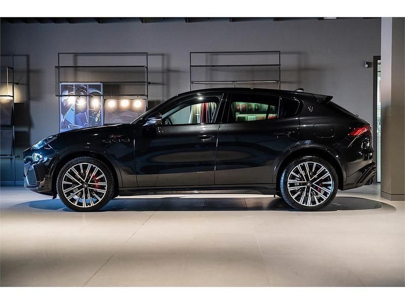 Usado Maserati Grecale 530 CV (389 kW) 2025 Nero tempesta SUV