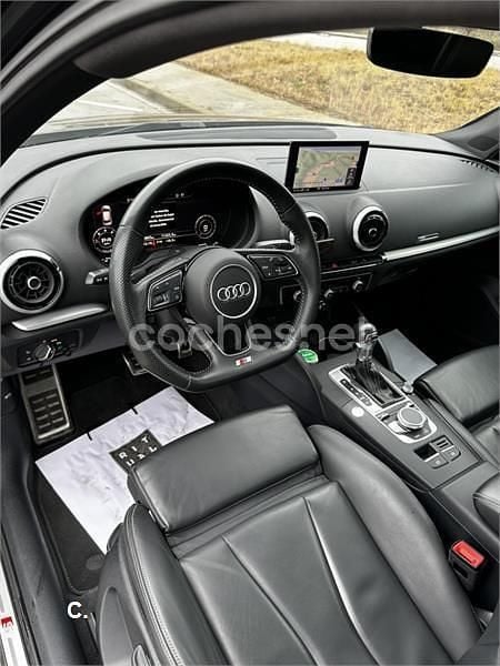 Usado Audi A3 S-line plus 150 CV (110 kW) 2020 Gris / plata Berlina