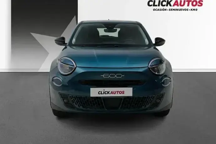 Usado Fiat 600 100 CV (73 kW) 2025 Negro SUV