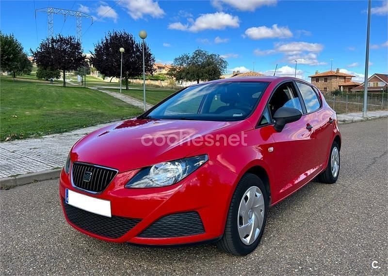 Rojo Usado 2013 Seat Ibiza Reference Berlina | 5000 € (Super precio) - Imagen 1/4