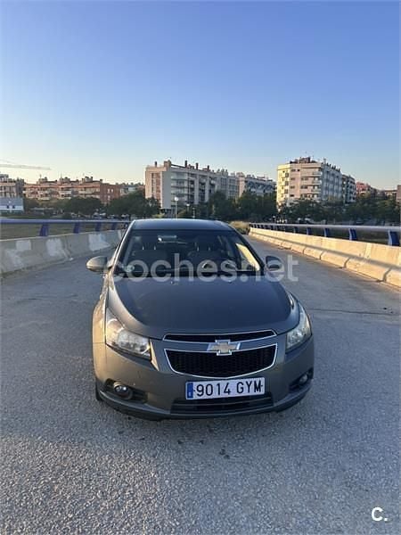 Gris / plata Usado 2011 Chevrolet Cruze LT Berlina | 3900 € (Super precio) - Imagen 1/4