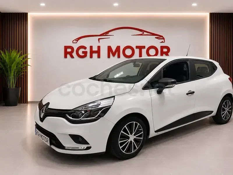 Usado Renault Clio IV Business 75 CV (55 kW) 2019 Blanco Berlina