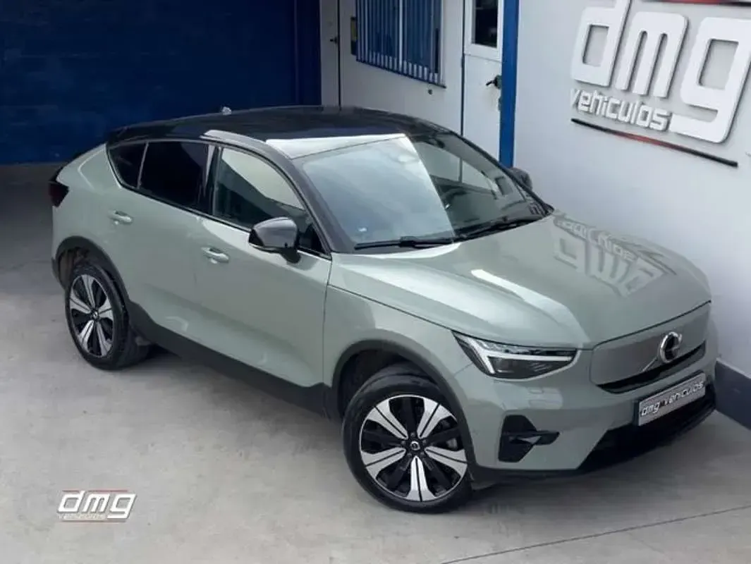 Usado Volvo C40 300 kW (408 CV) 2022 Verde SUV