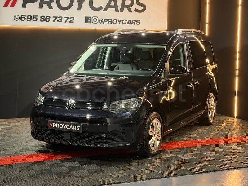 Usado VW Caddy Life 122 CV (89 kW) 2022 Negro Monovolumen