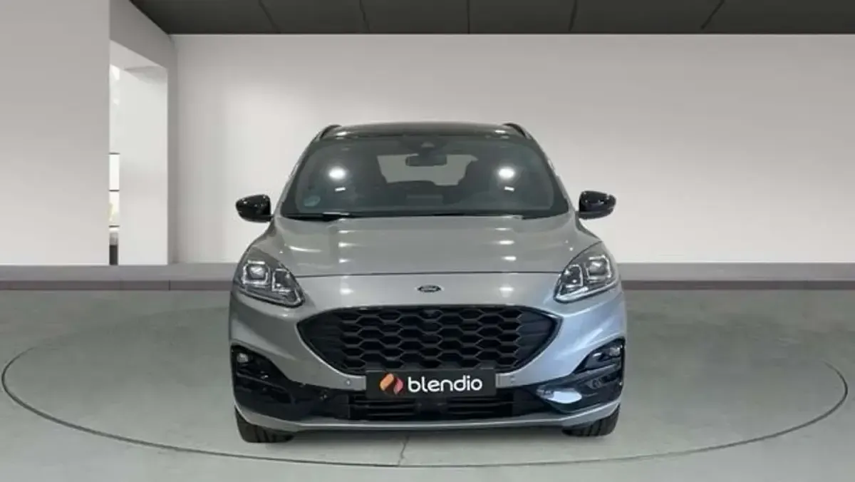 Usado Ford Kuga ST-Line X 150 CV (110 kW) 2023 Plateado SUV