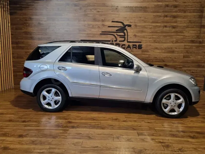 Usado Mercedes ML320 224 CV (164 kW) 2006 Gris / plata SUV