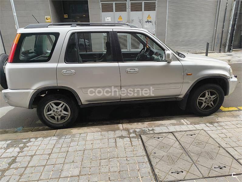 Usado Honda CR-V 128 CV (94 kW) 2000 Gris / plata SUV