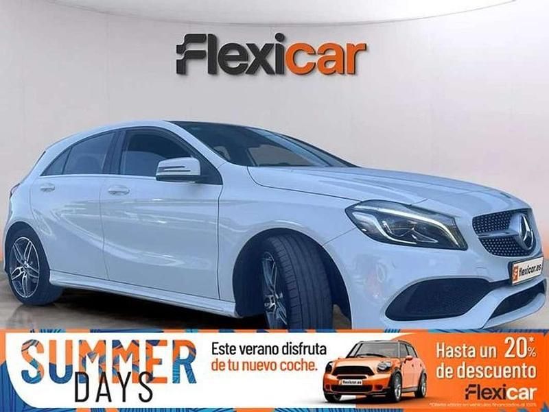Blanco Usado 2017 Mercedes A180 AMG line Berlina | 19.490 € (Precio justo) - Imagen 1/4