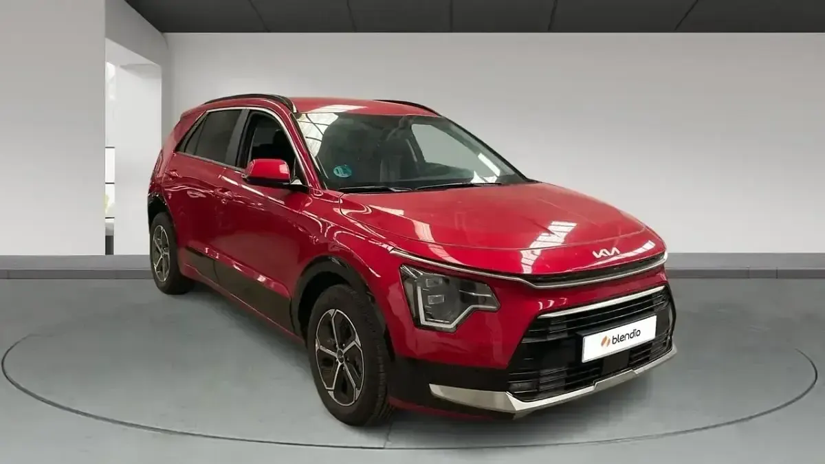Usado Kia Niro 129 CV (94 kW) 2025 Rojo SUV