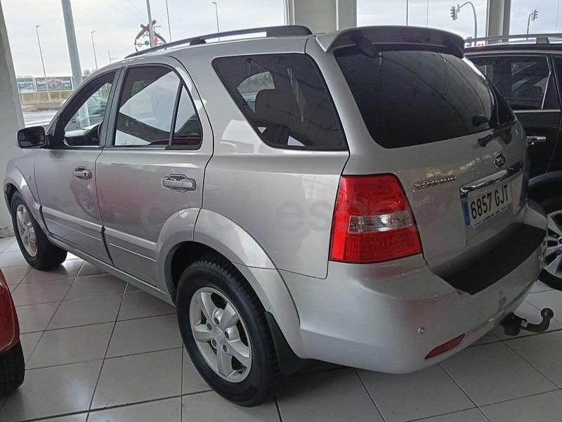 Usado Kia Sorento 170 CV (125 kW) 2008 Gris / plata SUV