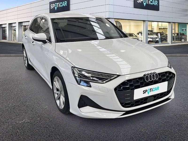 Usado Audi A3 Sportback Advanced Plus 116 CV (85 kW) 2024 Blanco Utilitario