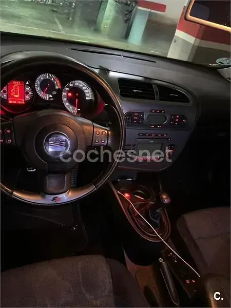 Usado Seat Leon FR 200 CV (147 kW) 2006 Amarillo Utilitario