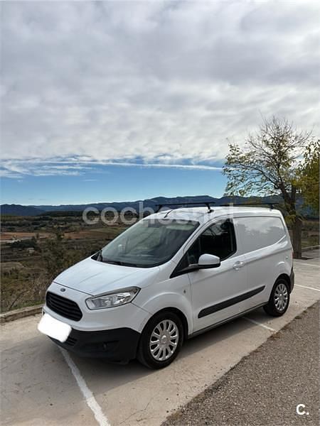 Blanco Usado 2015 Ford Tourneo Courier Ambiente Monovolumen | 7200 € (Buen precio) - Imagen 1/4