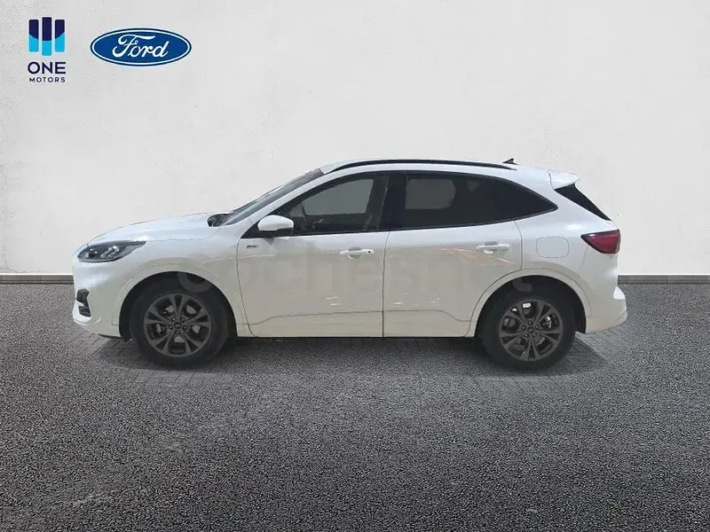 Usado Ford Kuga ST-Line X 190 CV (139 kW) 2023 Blanco SUV