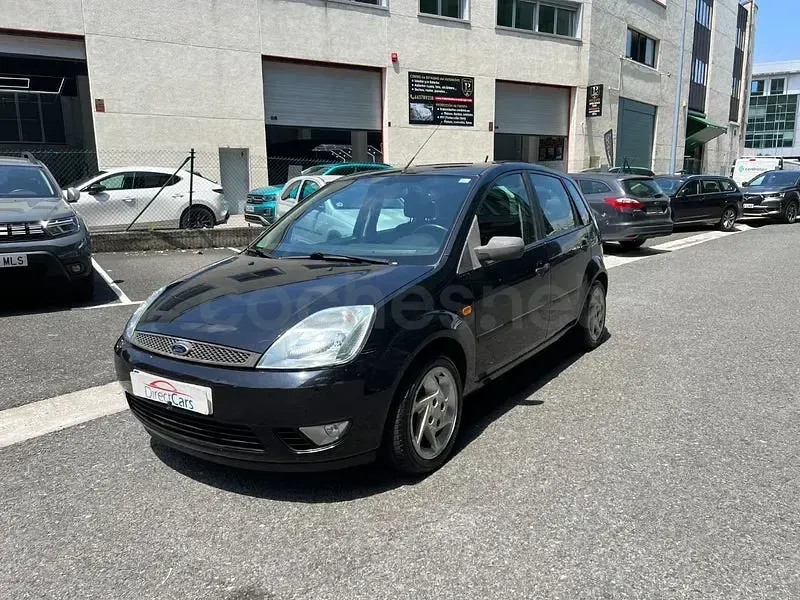 Usado Ford Fiesta Trend 100 CV (73 kW) 2005 Negro Utilitario