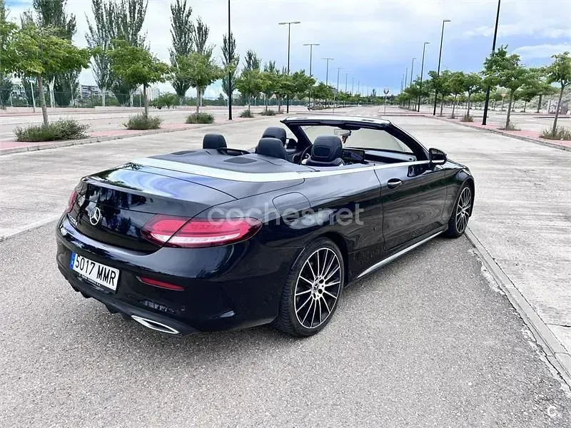 Usado Mercedes C220 194 CV (142 kW) 2020 Negro Descapotable