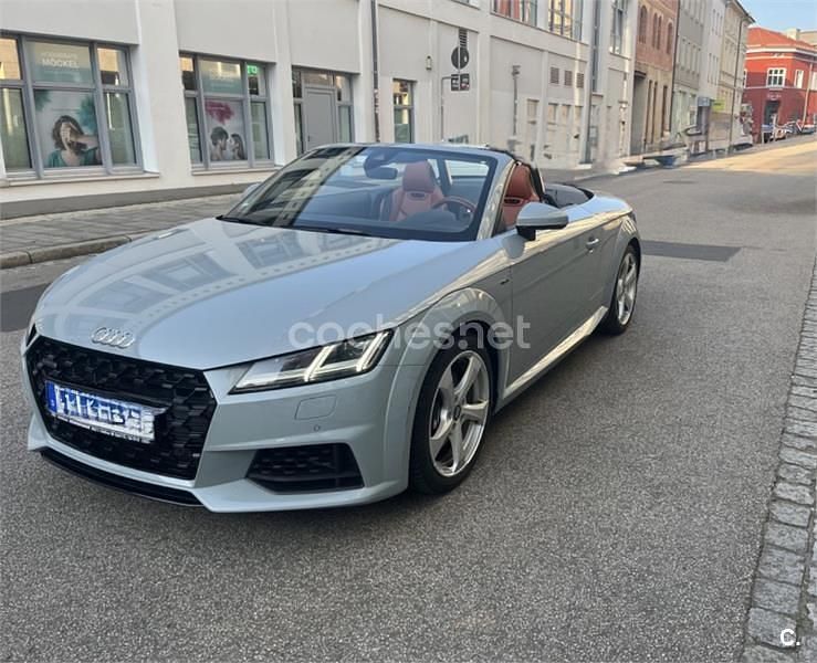 Gris / plata Usado 2019 Audi TT Descapotable | 33.900 € (Un poco caro) - Imagen 1/4