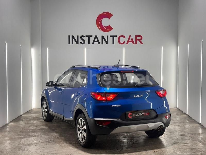 Usado Kia Stonic 100 CV (73 kW) 2020 Azul SUV