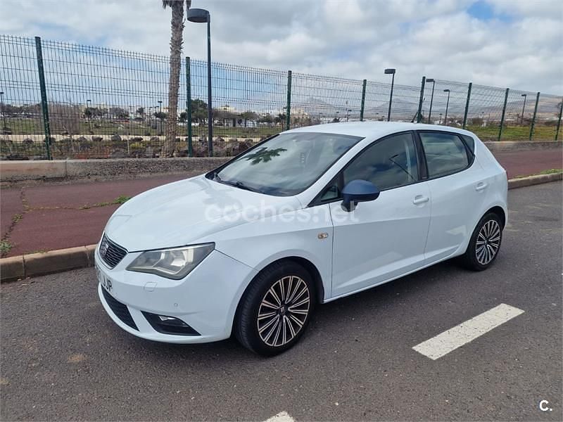 Usado Seat Ibiza CONNECT 95 CV (69 kW) 2015 Blanco Berlina
