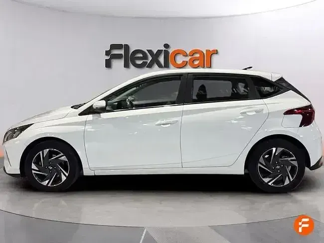 Usado Hyundai i20 100 CV (73 kW) 2021 Blanco Utilitario