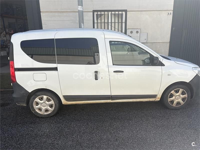 Usado Dacia Dokker Ambiance 75 CV (55 kW) 2015 Blanco Monovolumen