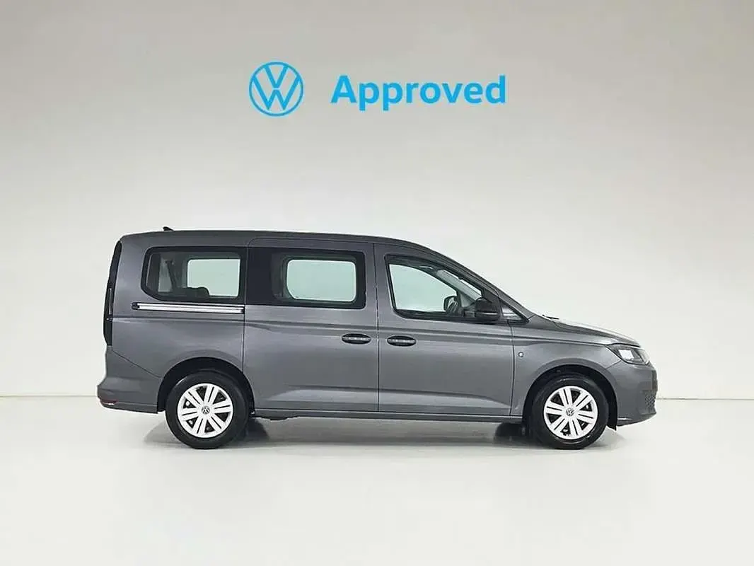 Usado VW Caddy Maxi 102 CV (75 kW) 2024 Negro Monovolumen
