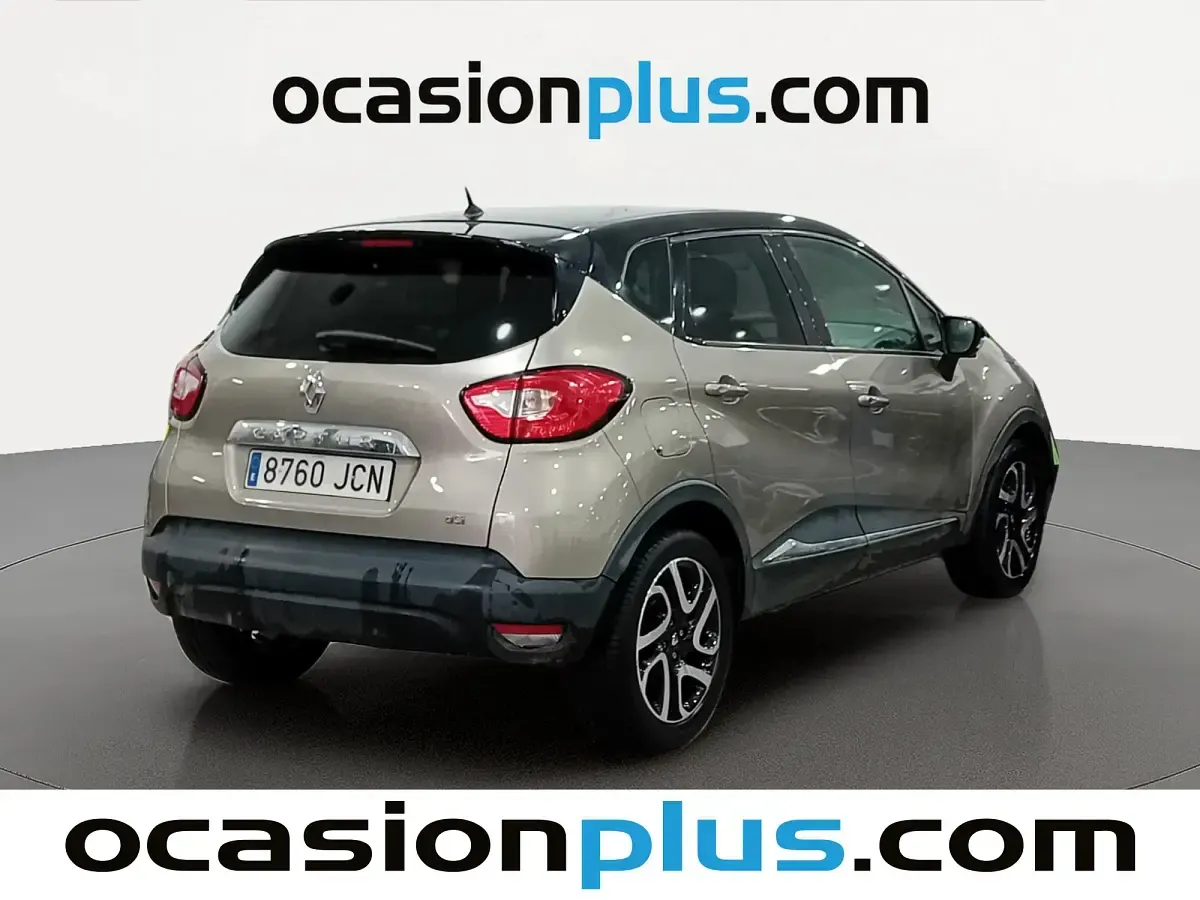 Usado Renault Captur Zen 90 CV (66 kW) 2015 Beige SUV