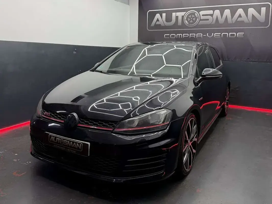 Usado VW Golf VII GTI 230 CV (169 kW) 2016 Negro Utilitario