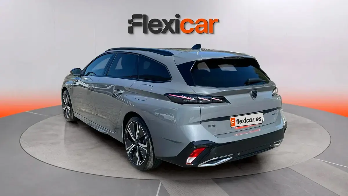 Usado Peugeot 308 SW GT 196 CV (144 kW) 2024 Gris Familiar