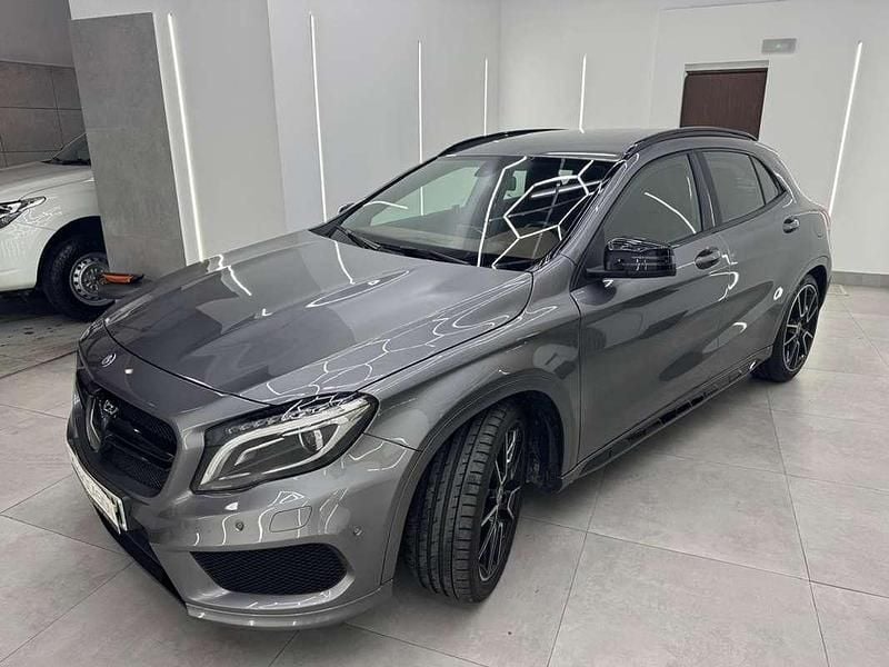 Usado Mercedes GLA220 AMG line 170 CV (125 kW) 2015 Gris SUV