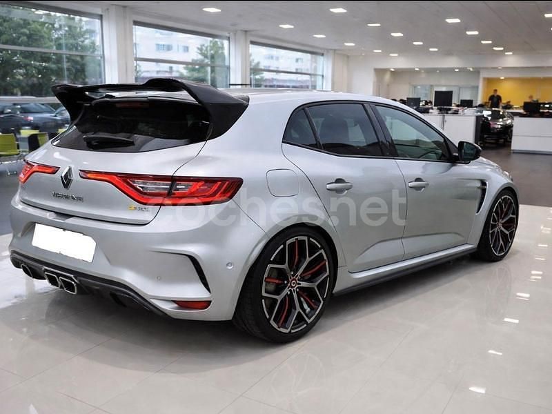 Usado Renault Mégane IV Trophy 300 CV (220 kW) 2020 Gris / plata Berlina