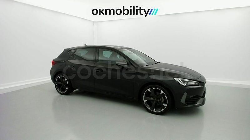 Usado Cupra Leon 150 CV (110 kW) 2024 Gris / plata Berlina