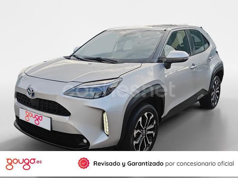 Gris / plata Usado 2022 Toyota Yaris Hybrid Active SUV | 22.900 € (Precio justo) - Imagen 1/4