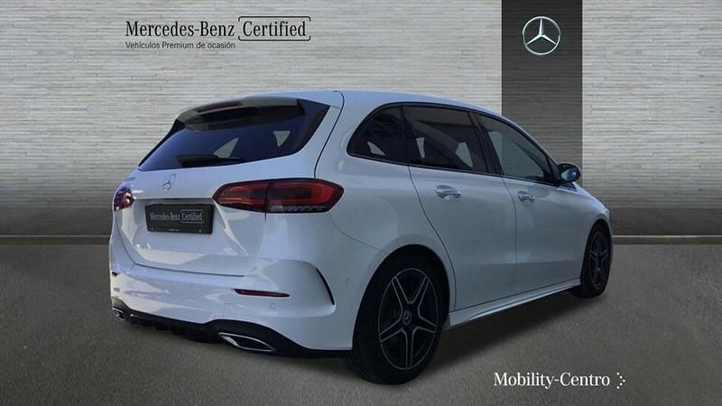 Usado Mercedes B200 150 CV (110 kW) 2023 Blanco polar Monovolumen