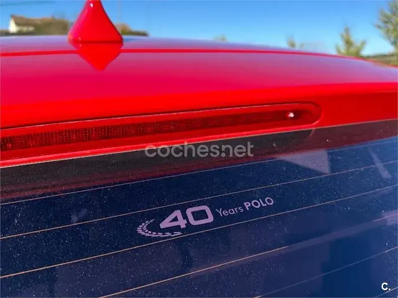 Usado VW Polo Advance 75 CV (55 kW) 2015 Rojo Berlina