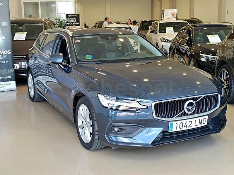 Usado Volvo V60 Momentum 197 CV (144 kW) 2021 Azul Familiar