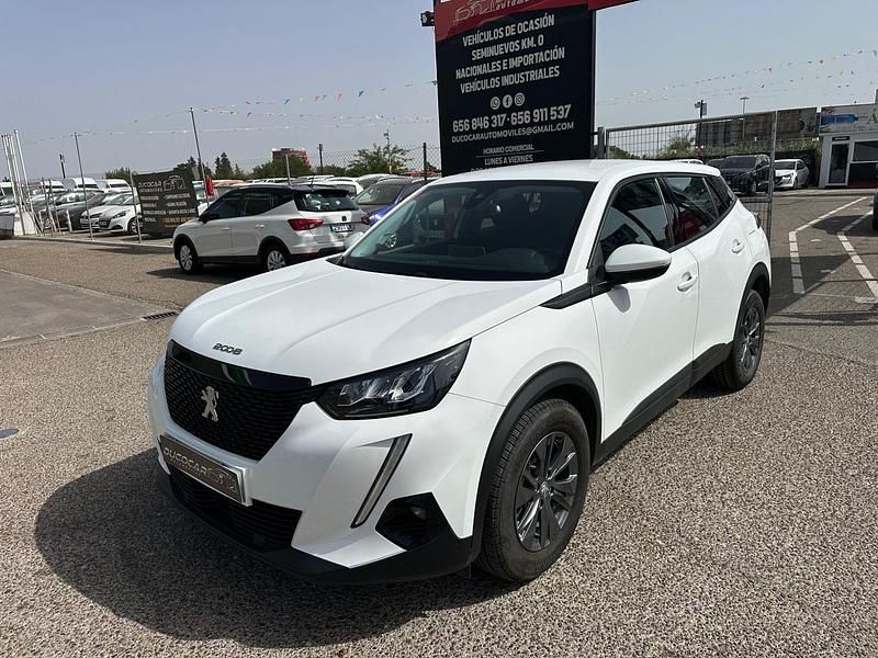 Usado Peugeot 2008 Active 100 CV (73 kW) 2021 Blanco SUV