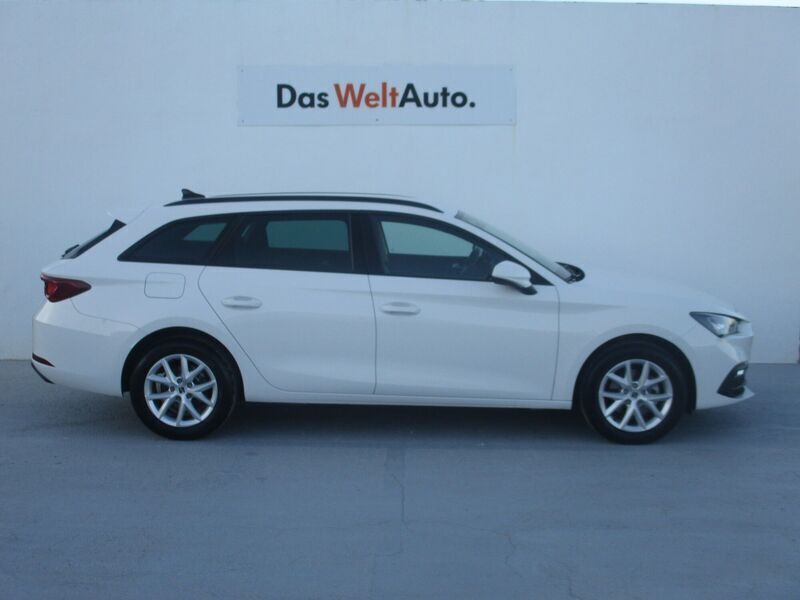 Blanco Usado 2021 Seat Leon Style | 19.900 € (Un poco caro) - Imagen 1/4