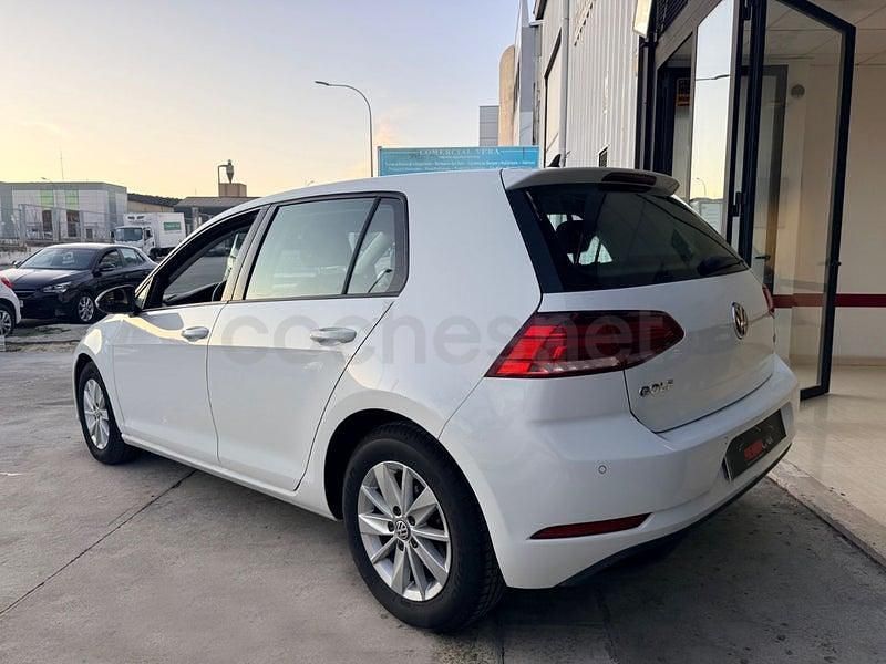 Usado VW Golf VII Advance 115 CV (84 kW) 2017 Blanco Berlina