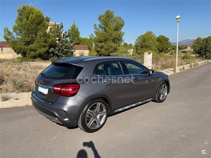 Gris / plata Usado 2017 Mercedes GLA200 AMG line SUV | 19.500 € (Precio justo) - Imagen 1/4