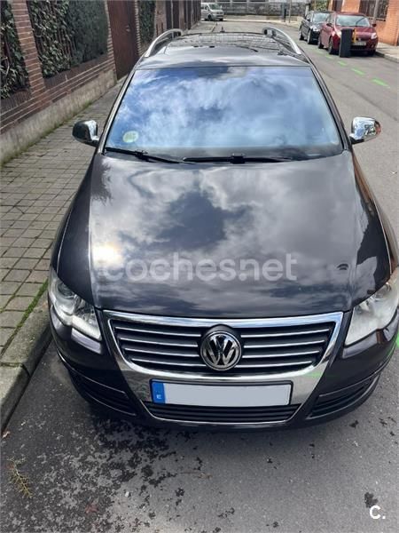 Negro Usado 2006 VW Passat Advance Familiar | 4900 € (Precio justo) - Imagen 1/4