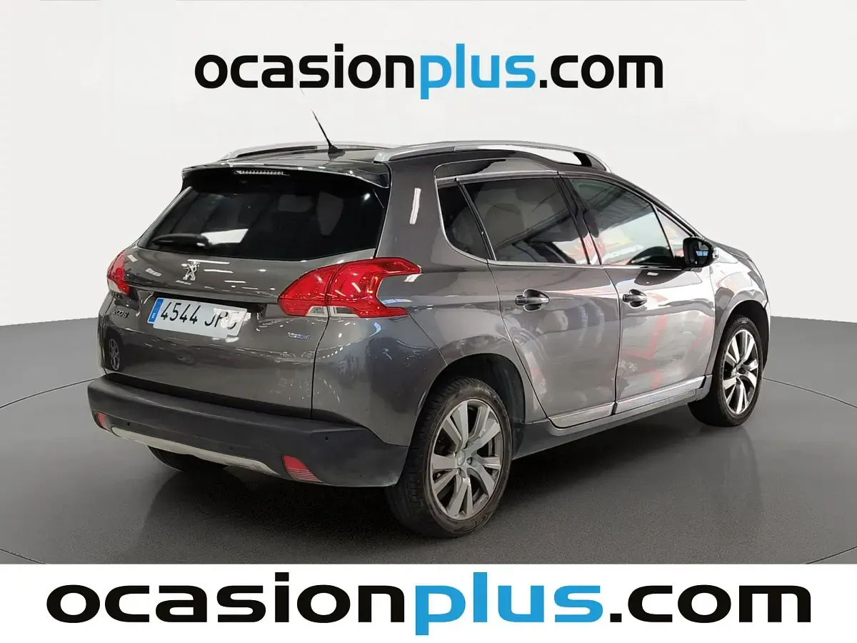 Usado Peugeot 2008 Allure 100 CV (73 kW) 2016 Gris SUV