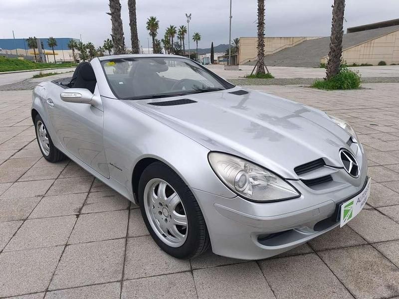 Usado Mercedes SLK200 163 CV (119 kW) 2007 Plateado Descapotable