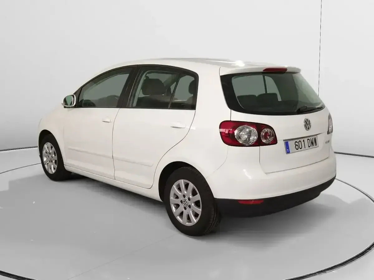 Usado VW Golf Plus Highline 115 CV (84 kW) 2005 Blanco Monovolumen