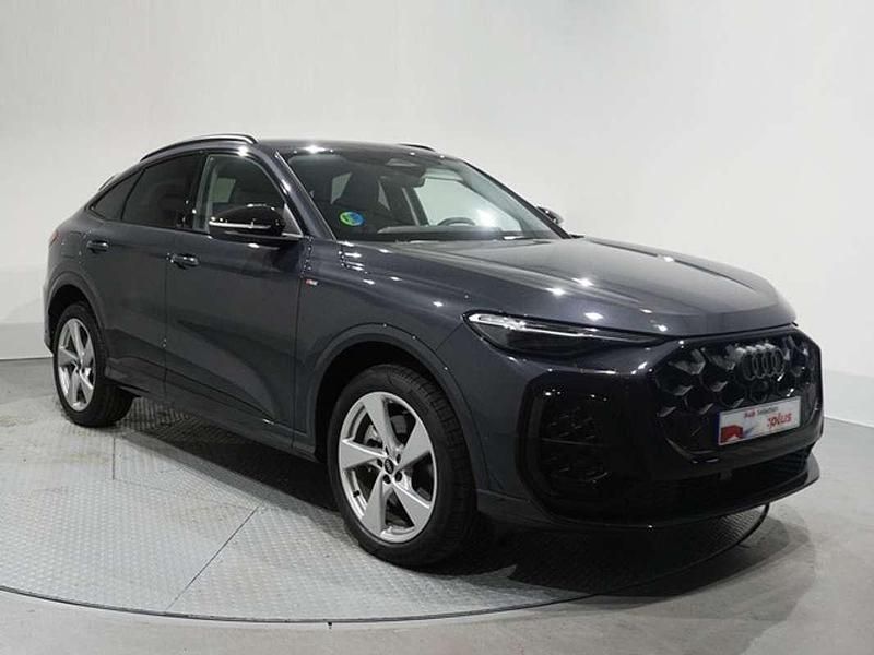 Gris Nuevo 2025 Audi Q5 Sportback Advanced SUV | 67.700 € - Imagen 1/4
