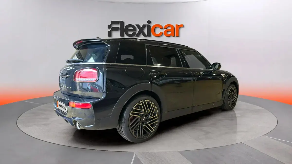 Usado Mini John Cooper Works Clubman 306 CV (225 kW) 2023 Negro Familiar