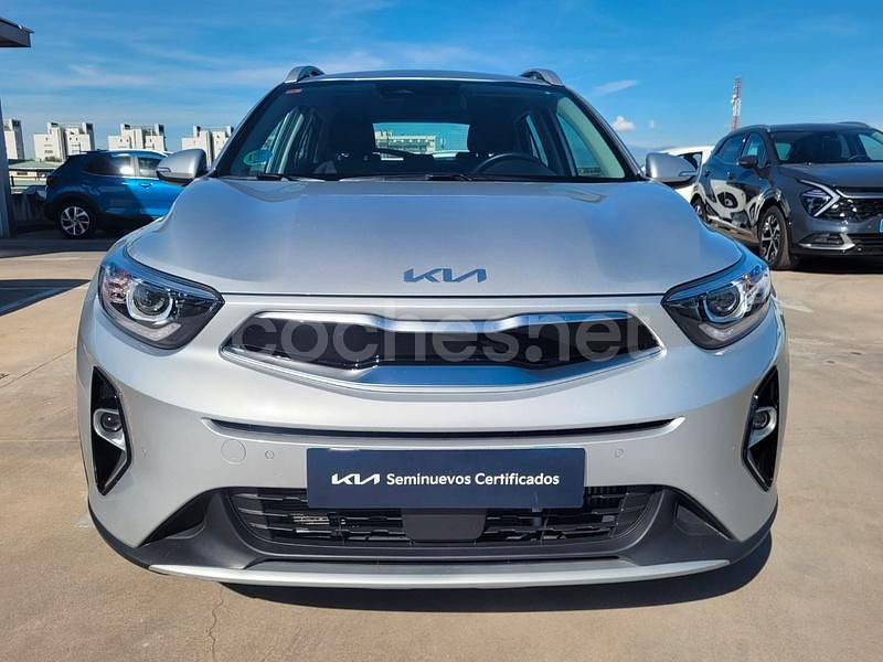 Gris / plata Usado 2021 Kia Stonic SUV | 18.150 € (Precio justo) - Imagen 1/4