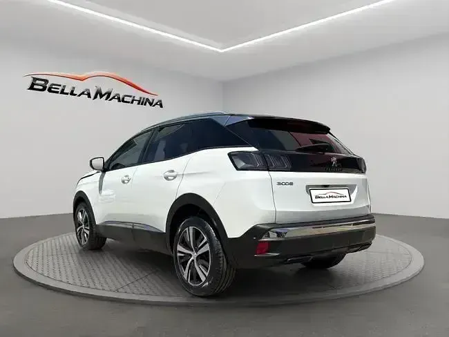 Usado Peugeot 3008 Allure 130 CV (95 kW) 2021 Blanco SUV