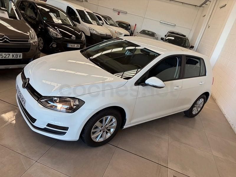 Usado VW Golf VII Advance 105 CV (77 kW) 2013 Blanco Berlina