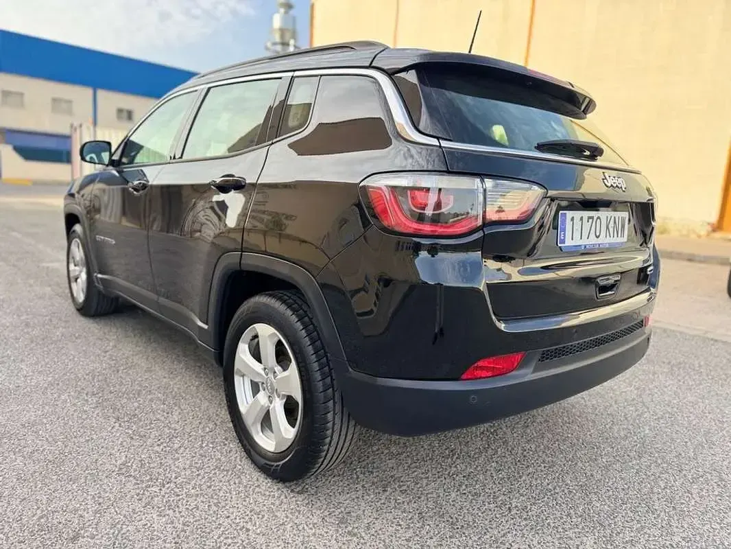 Usado Jeep Compass Night Eagle 140 CV (102 kW) 2018 Negro SUV